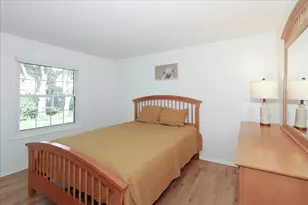 316 Ambleside Dr, Roselle, IL 60172 - Photo 25