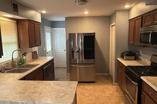 48 Wagner Dr, Cary, IL 60013 - Photo 3