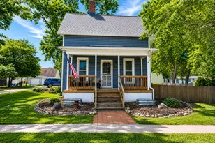 144 W Lincoln St, Seneca, IL 61360 - Photo 1