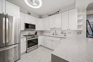 7639 N Eastlake Terrace, Chicago, IL 60626 - Photo 3