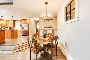 38W064 Tanglewood Dr, Batavia, IL 60510 - Photo 11