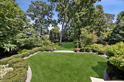 665 Plumtree Road, Glen Ellyn, IL 60137 - Photo 5