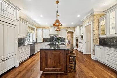 665 Plumtree Road, Glen Ellyn, IL 60137 - Photo 21