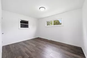 2123 N McAree Rd, Waukegan, IL 60087 - Photo 9