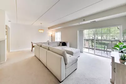 410 W Mahogany Court #205, Palatine, IL 60067 - Photo 3