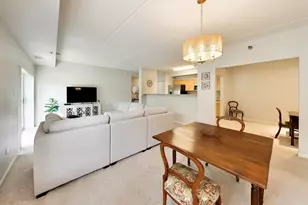 410 W Mahogany Ct, Palatine, IL 60067 - Photo 5