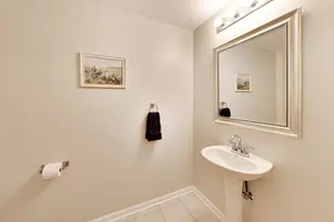 410 W Mahogany Ct, Palatine, IL 60067 - Photo 11