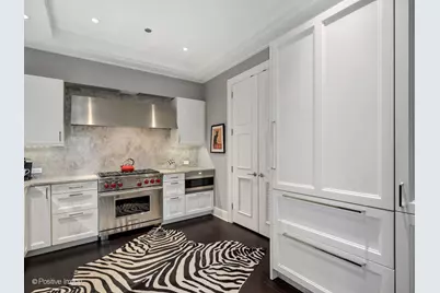 118 E Erie Street #16B, Chicago, IL 60611 - Photo 9