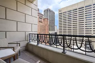 118 E Erie St, Chicago, IL 60611 - Photo 17