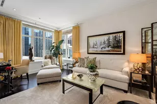 118 E Erie St, Chicago, IL 60611 - Photo 3