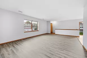 1141 Greenwood Cir, Woodstock, IL 60098 - Photo 3