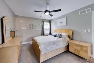 2167 Midhurst Rd, Downers Grove, IL 60516 - Photo 13