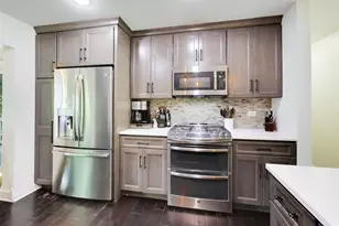 2167 Midhurst Rd, Downers Grove, IL 60516 - Photo 11