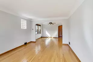 5644 N Meade Ave, Chicago, IL 60646 - Photo 3