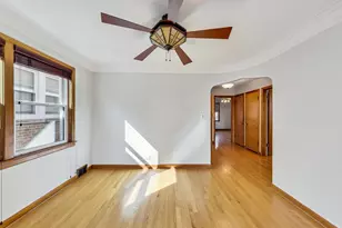 5644 N Meade Ave, Chicago, IL 60646 - Photo 5