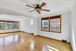 5644 N Meade Ave, Chicago, IL 60646 - Photo 7