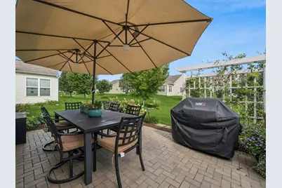 2751 Beacon Point Circle, Elgin, IL 60124 - Photo 23