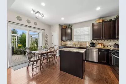 2751 Beacon Point Circle, Elgin, IL 60124 - Photo 11