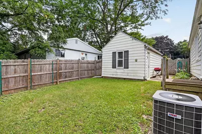 961 W Jefferson Drive, Freeport, IL 61032 - Photo 41