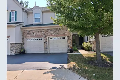 449 N Bay Tree Circle, Vernon Hills, IL 60061 - Photo 1