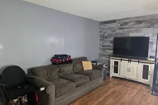 312 E Crofoot St, Sandwich, IL 60548 - Photo 3