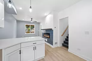 1118 Thomas Ave, Forest Park, IL 60130 - Photo 11