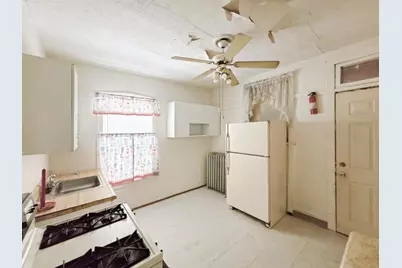 [Address not provided], Chicago, IL 60651 - Photo 9