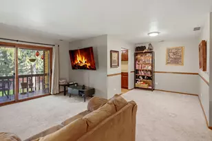 615 Waverly Dr, Elgin, IL 60120 - Photo 9
