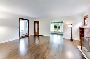 315 Douglas Ave, Waukegan, IL 60085 - Photo 5
