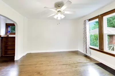 315 Douglas Avenue, Waukegan, IL 60085 - Photo 9