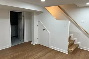 7229 N Campbell Ave, Chicago, IL 60645 - Photo 9