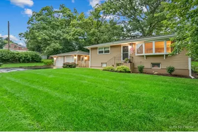 12 Oak Drive, Oakwood Hills, IL 60013 - Photo 3