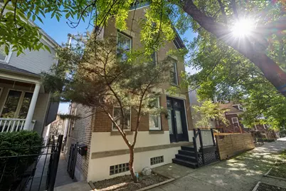 2307 W Melrose Street, Chicago, IL 60618 - Photo 1