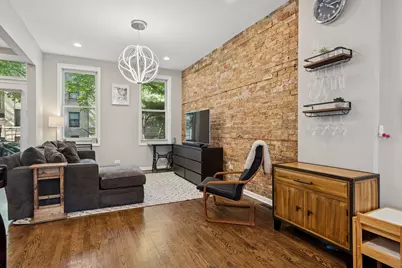 2307 W Melrose Street, Chicago, IL 60618 - Photo 11