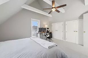 2307 W Melrose St, Chicago, IL 60618 - Photo 19