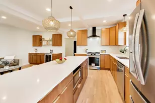 6730 W Dakin St, Chicago, IL 60634 - Photo 3