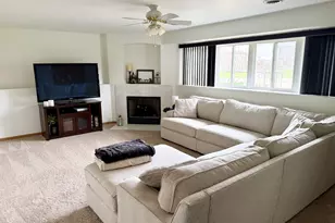 728 Steamboat Ct, Ottawa, IL 61350 - Photo 7