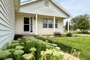 728 Steamboat Ct, Ottawa, IL 61350 - Photo 21