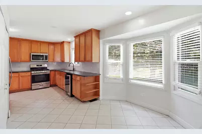 [Address not provided], Gurnee, IL 60031 - Photo 9