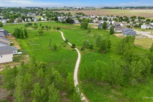 288 N Charles St, Cortland, IL 60112 - Photo 43