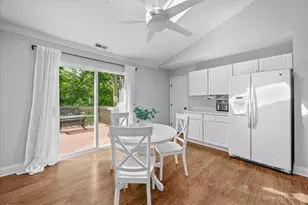 8043 Sierra Woods Ln, Carpentersville, IL 60110 - Photo 11