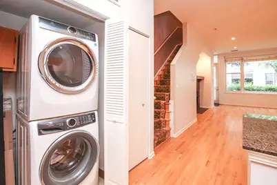 945 N Kingsbury Street #119, Chicago, IL 60610 - Photo 9