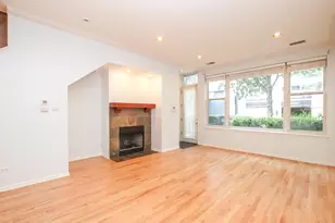 945 N Kingsbury St, Chicago, IL 60610 - Photo 3