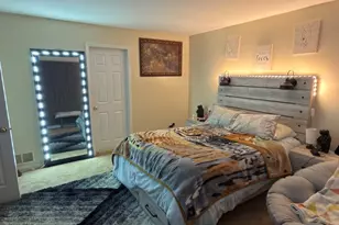 7055 Nathan Ln, Carpentersville, IL 60110 - Photo 11