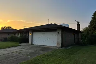 848 E 150th Pl, South Holland, IL 60473 - Photo 3