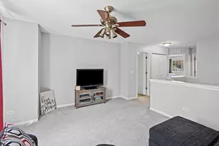 1104 Colonial Dr, Joliet, IL 60432 - Photo 13