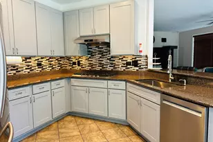 2351 Apple Hill Ln, Buffalo Grove, IL 60089 - Photo 9