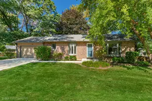 668 S Circle Ave, Port Barrington, IL 60010 - Photo 1