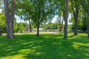 668 S Circle Ave, Port Barrington, IL 60010 - Photo 39