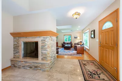668 S Circle Avenue, Port Barrington, IL 60010 - Photo 3